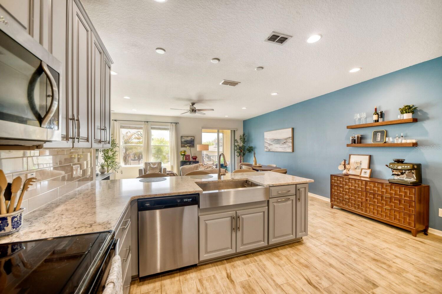 Image 5 of 30 For 17412 Promenade Drive