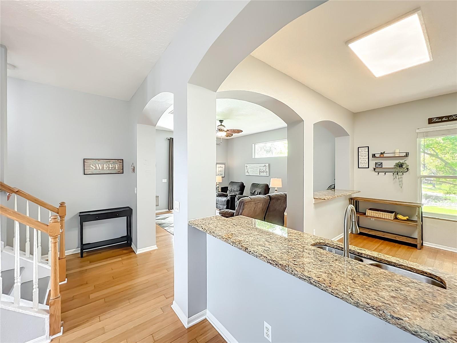 Image 13 of 59 For 949 Pickfair Terrace