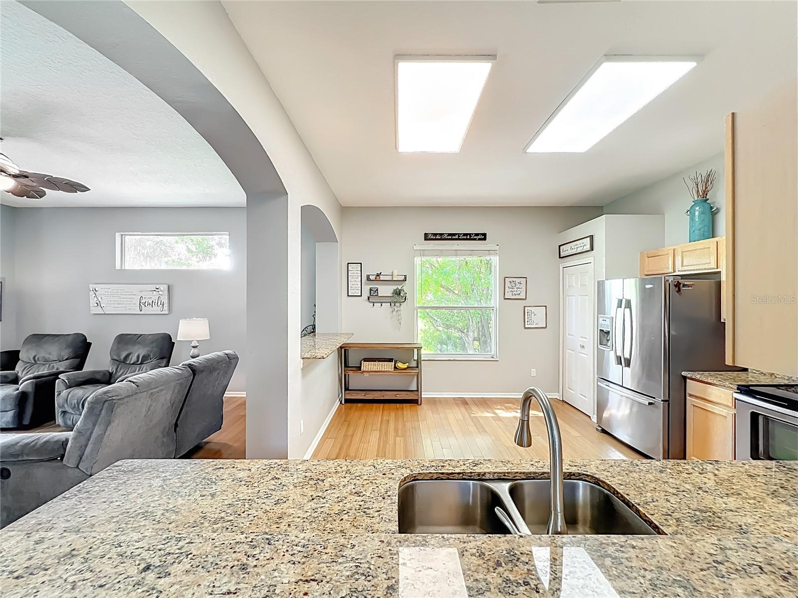 Image 14 of 59 For 949 Pickfair Terrace