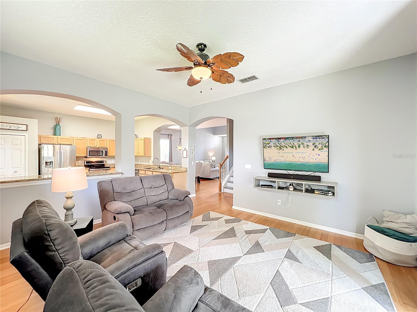 Image 22 of 59 For 949 Pickfair Terrace