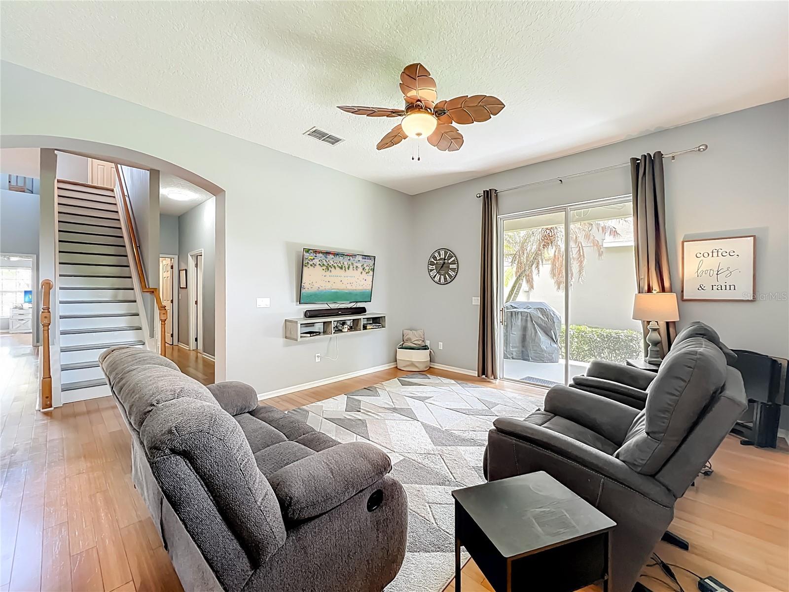 Image 23 of 59 For 949 Pickfair Terrace