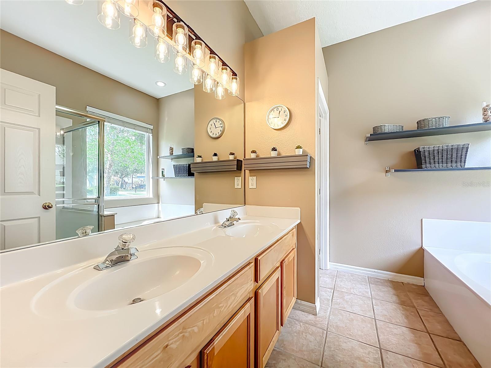 Image 28 of 59 For 949 Pickfair Terrace