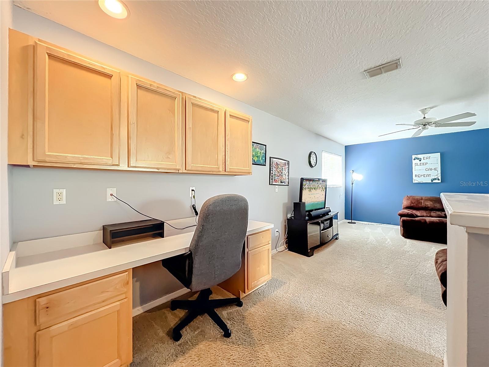 Image 37 of 59 For 949 Pickfair Terrace