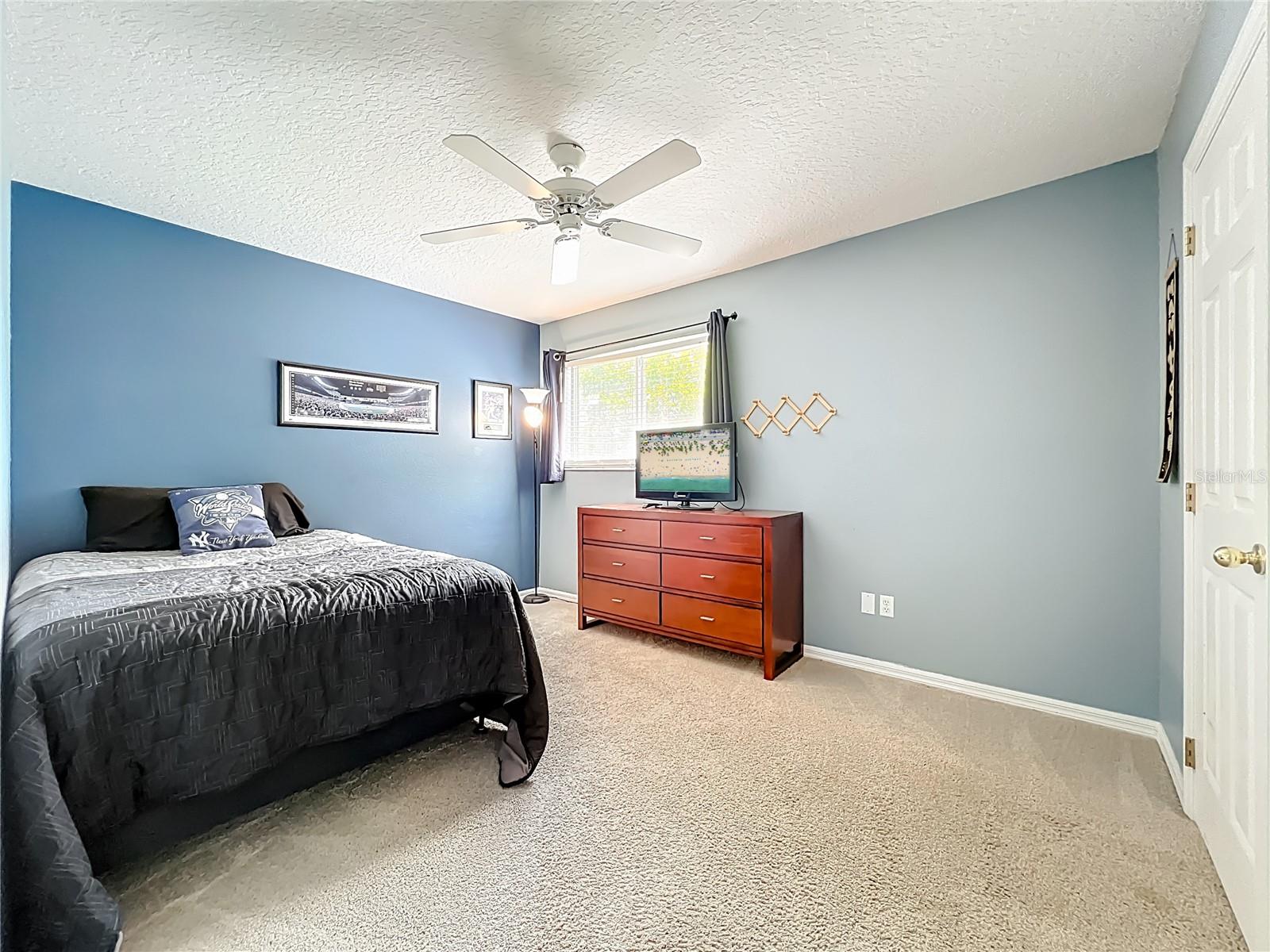 Image 42 of 59 For 949 Pickfair Terrace