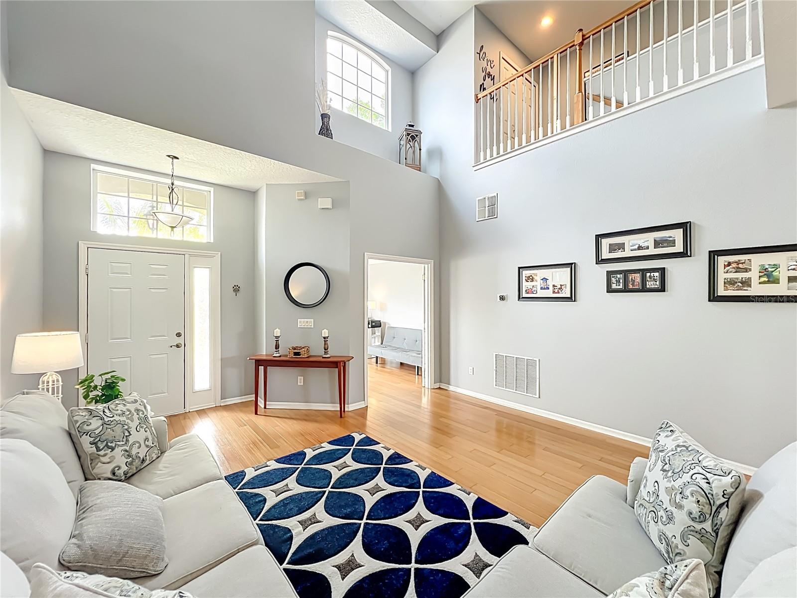 Image 5 of 59 For 949 Pickfair Terrace