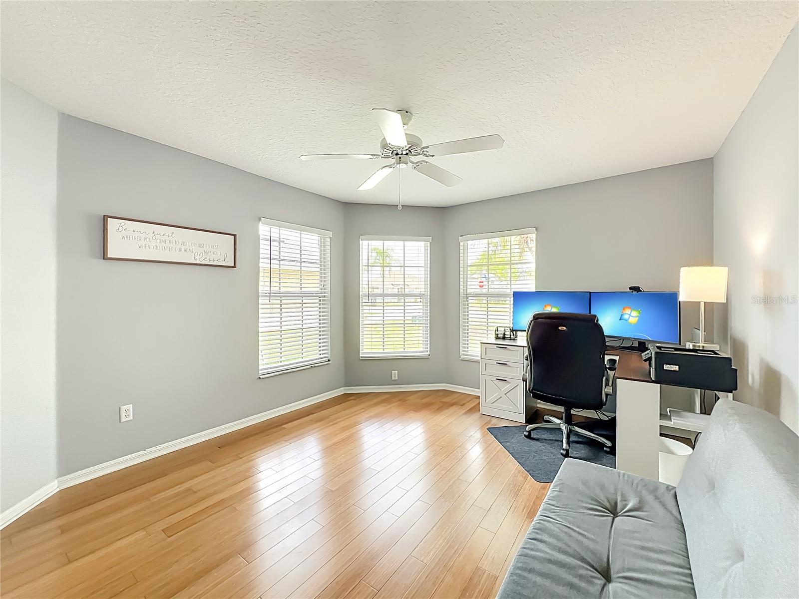 Image 9 of 59 For 949 Pickfair Terrace