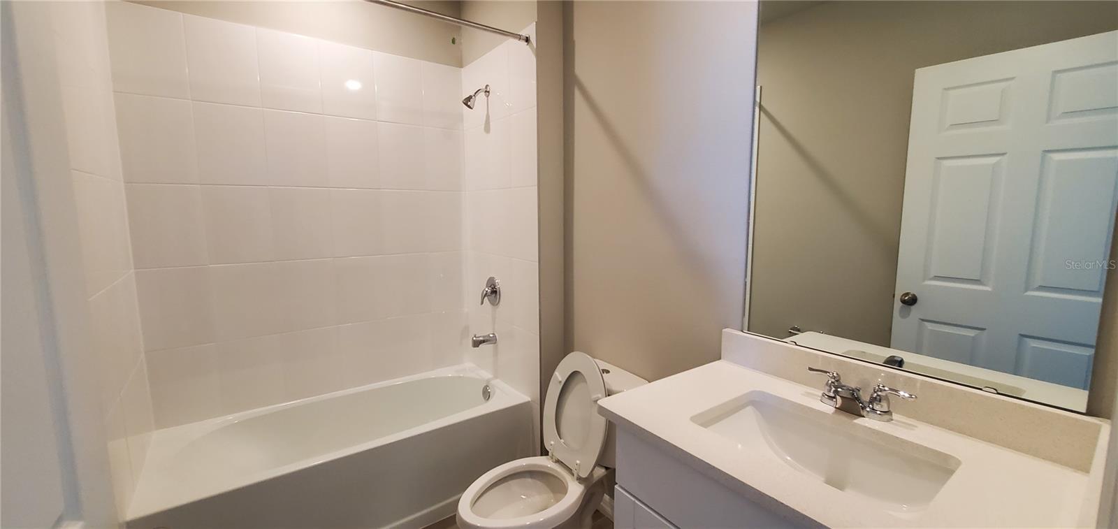 Image 10 of 33 For 17367 Million Lakes Court