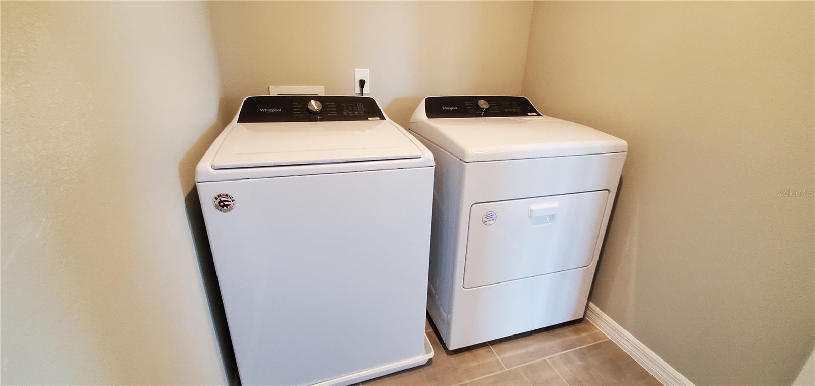 Image 16 of 33 For 17367 Million Lakes Court