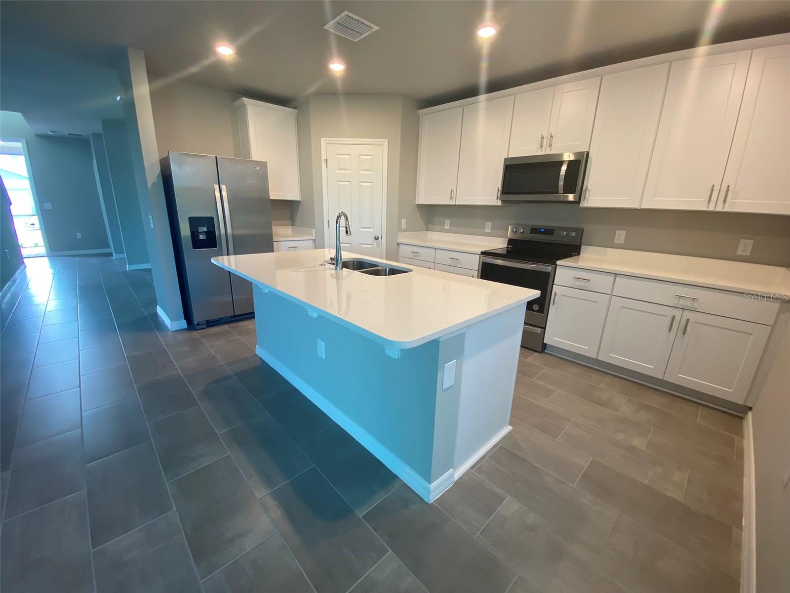 Image 29 of 33 For 17367 Million Lakes Court