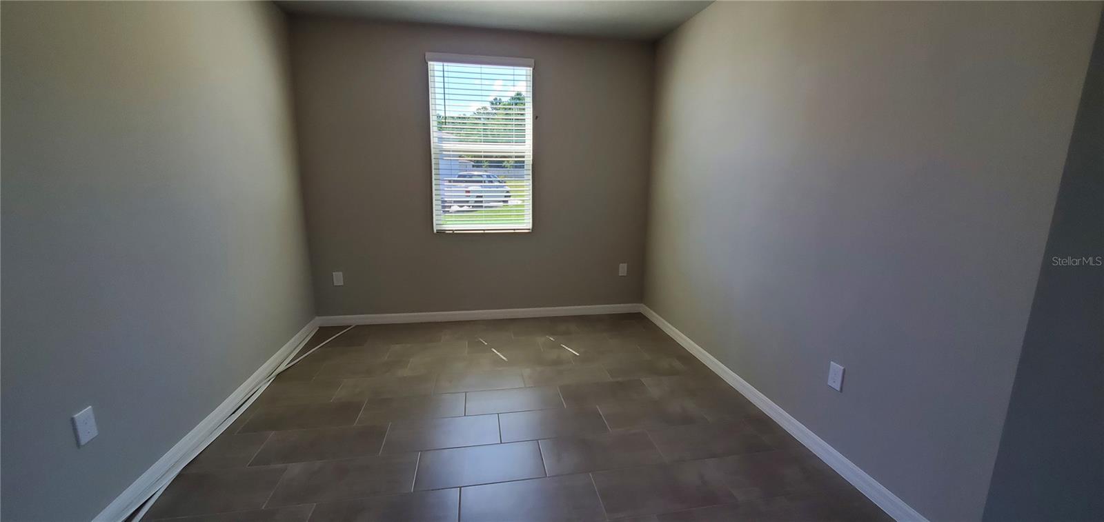 Image 9 of 33 For 17367 Million Lakes Court