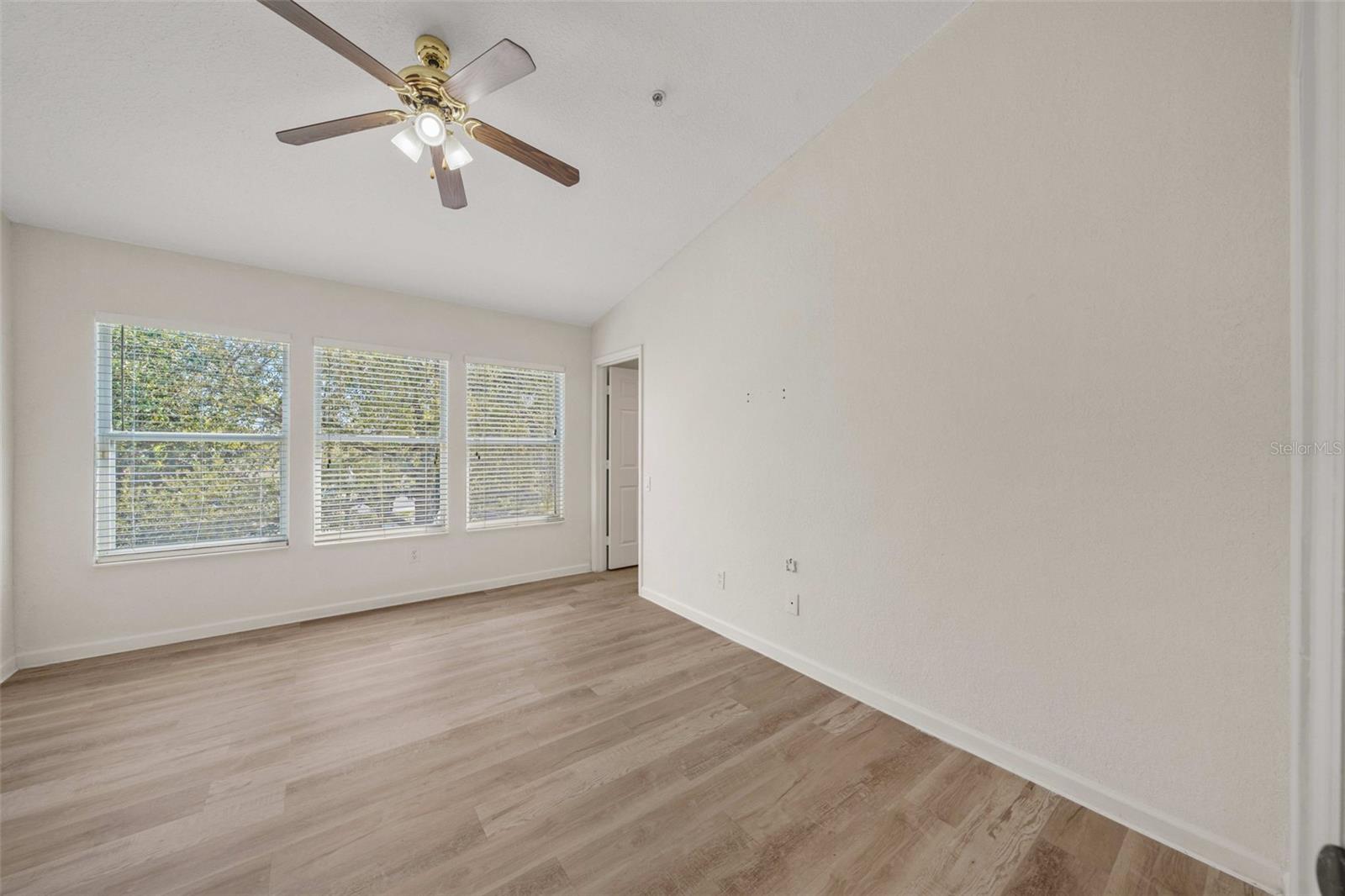 Image 19 of 37 For 2851 Polvadero Lane 105