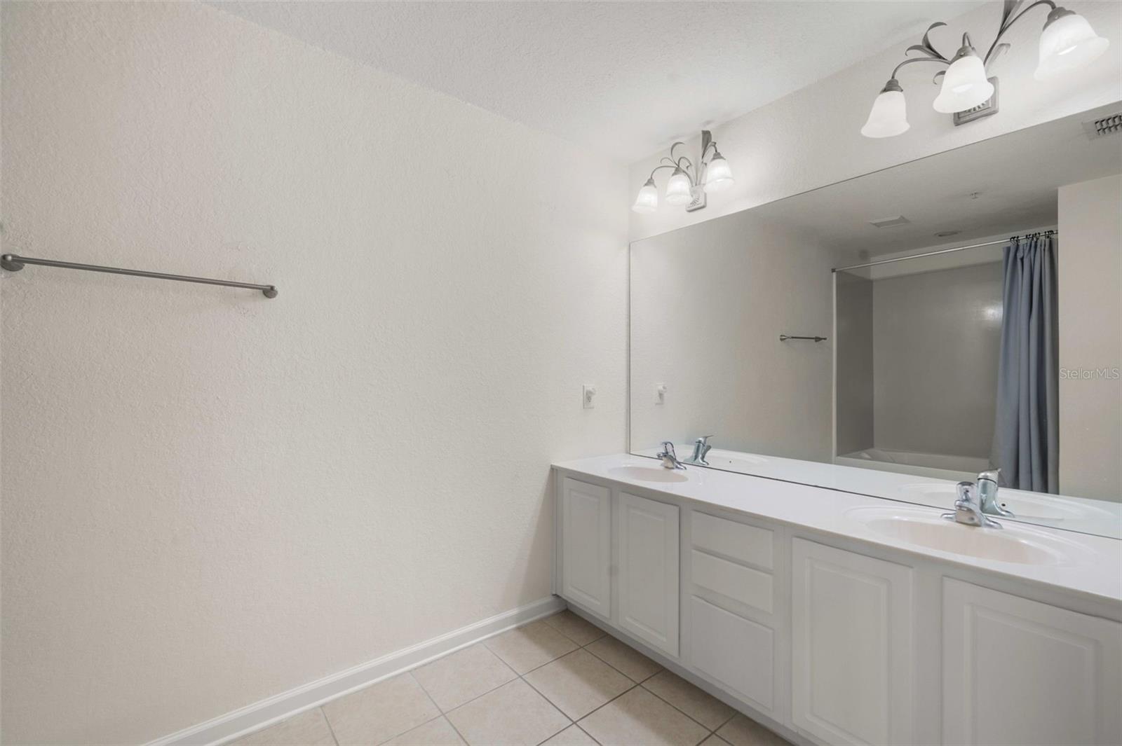 Image 22 of 37 For 2851 Polvadero Lane 105