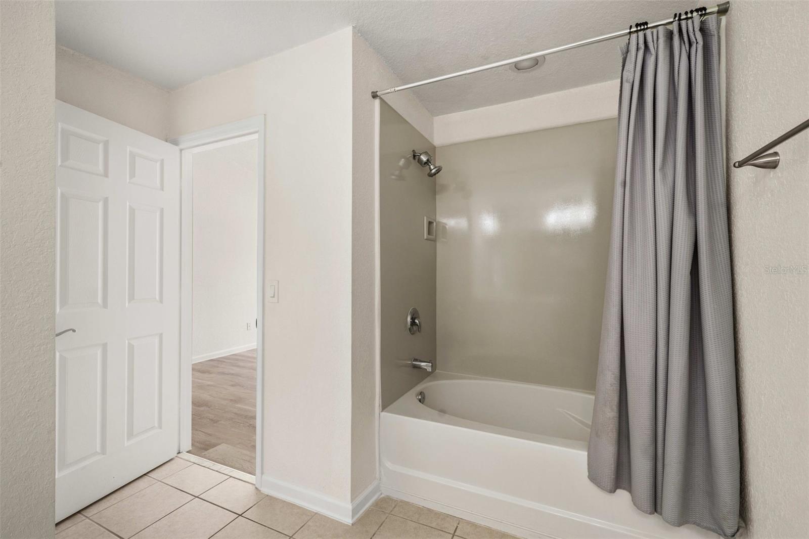 Image 23 of 37 For 2851 Polvadero Lane 105