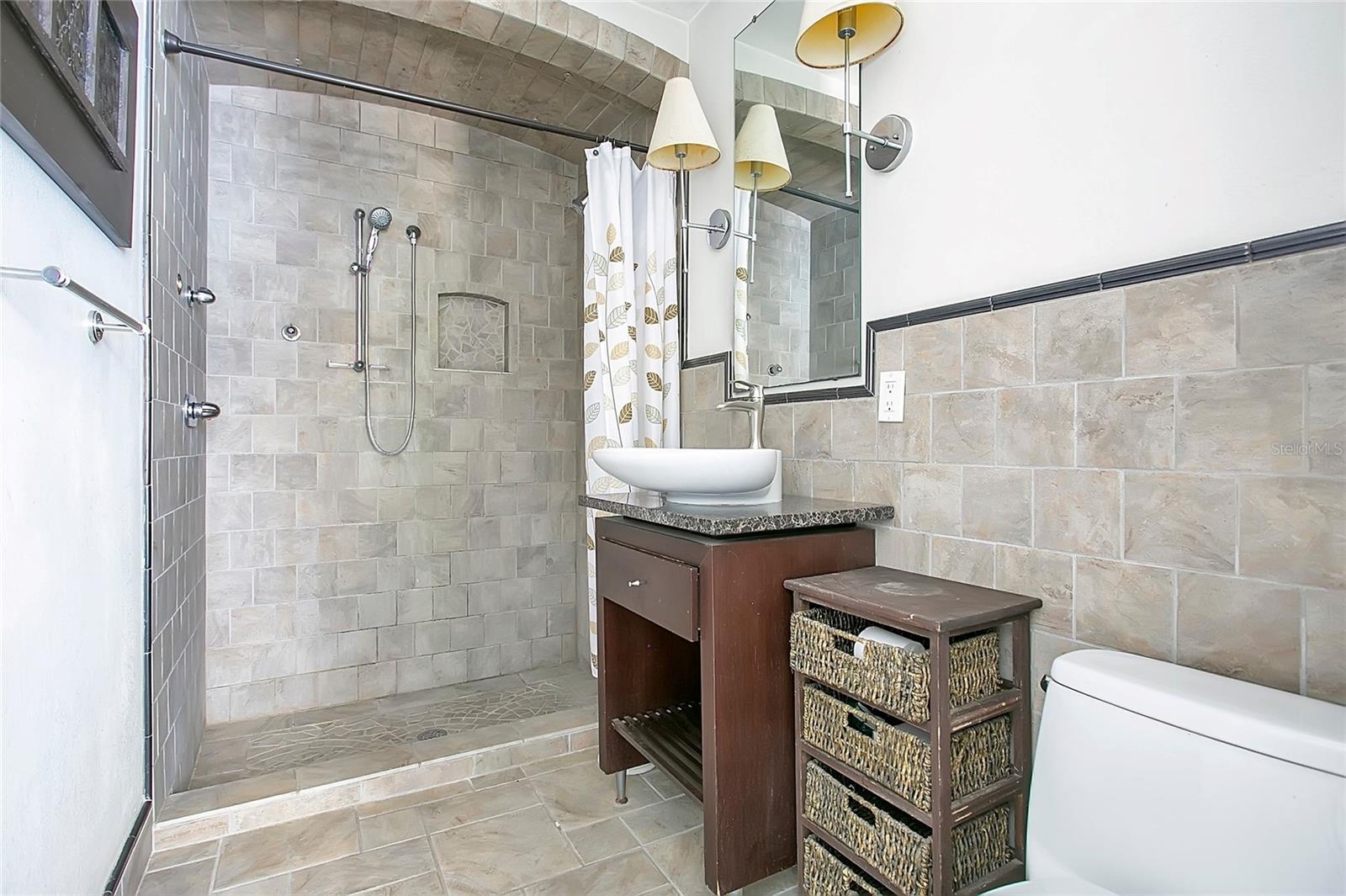 Image 16 of 35 For 1610 Jefferson Street