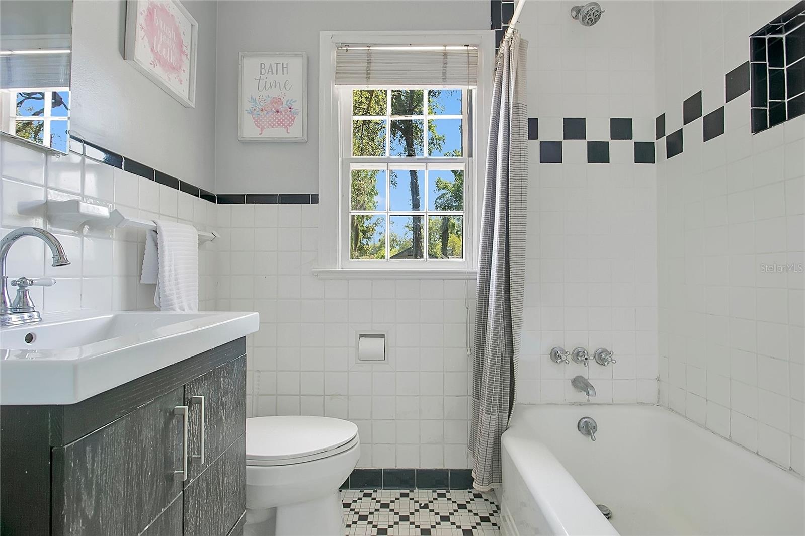 Image 20 of 35 For 1610 Jefferson Street