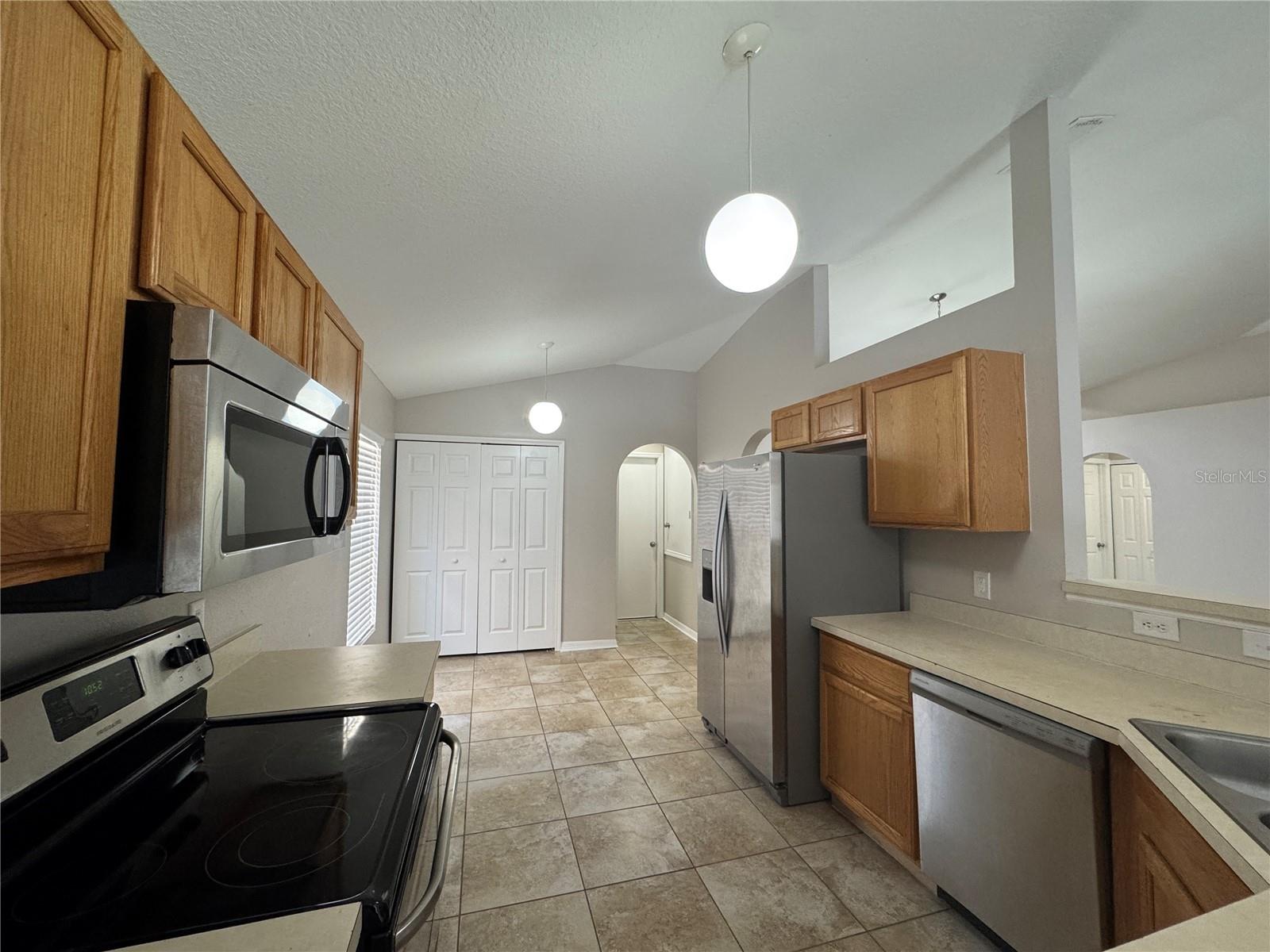 Image 5 of 18 For 357 Squires Grove Drive