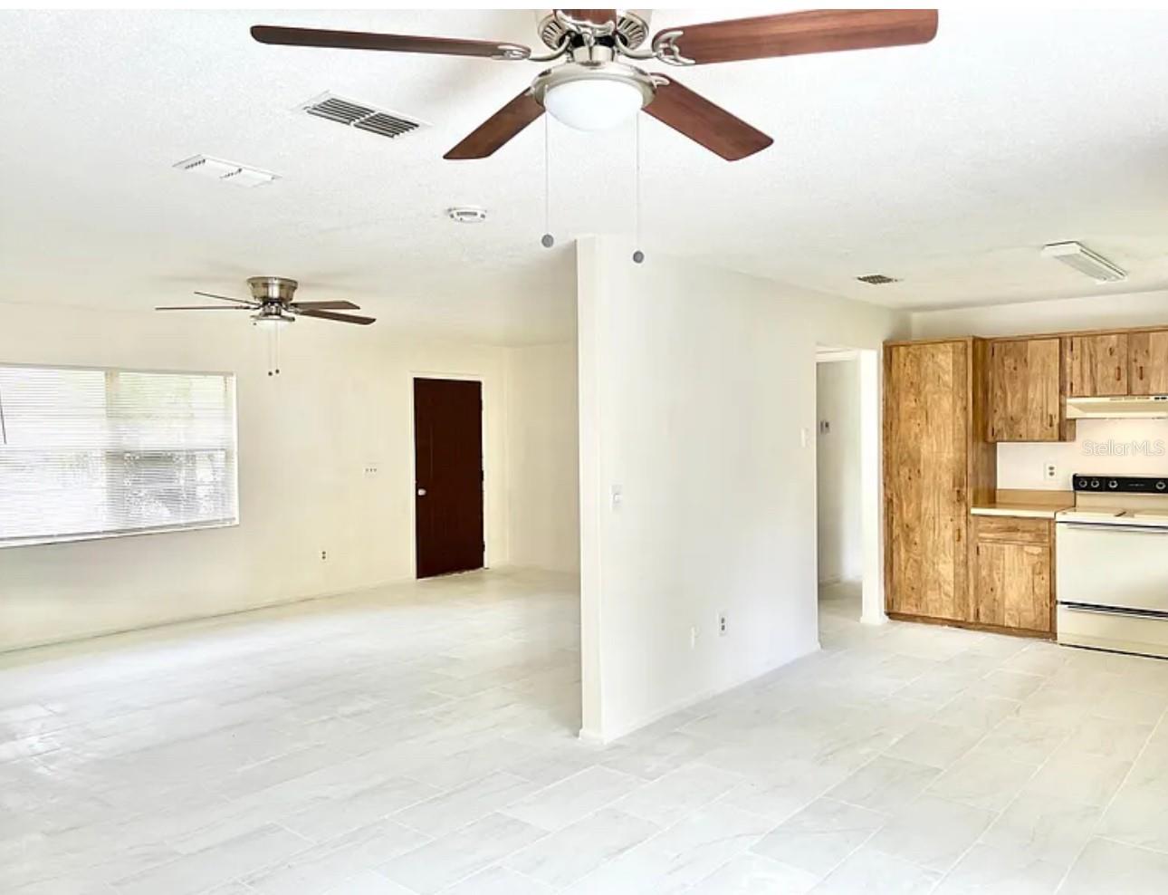 Image 3 of 15 For 547 Lino Court