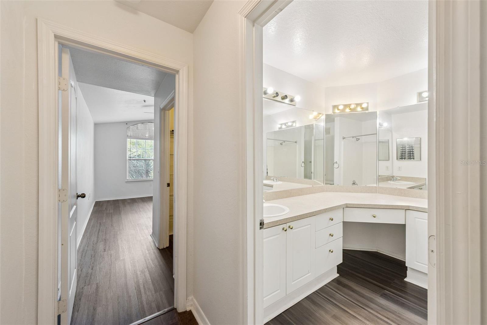 Image 12 of 37 For 3391 Kirkman Road 1237