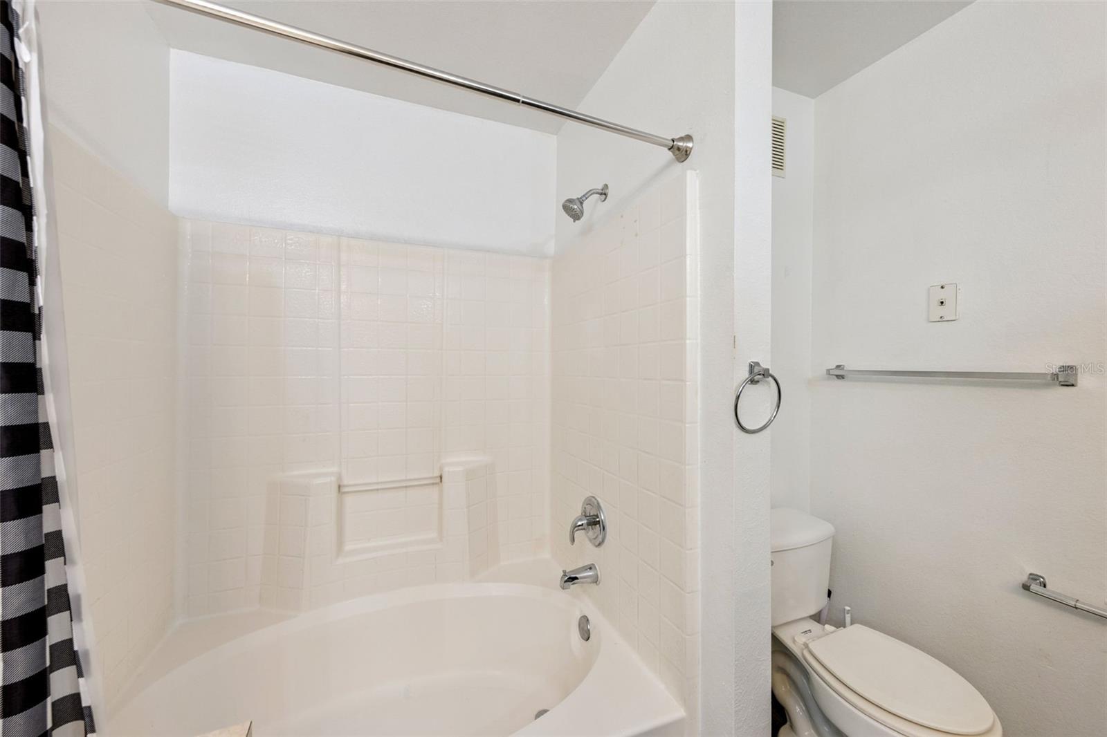 Image 14 of 37 For 3391 Kirkman Road 1237