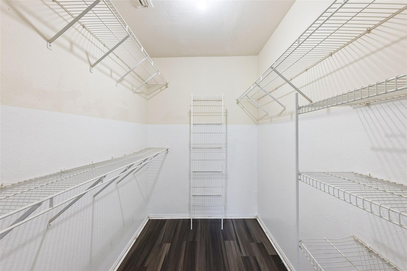 Image 19 of 37 For 3391 Kirkman Road 1237