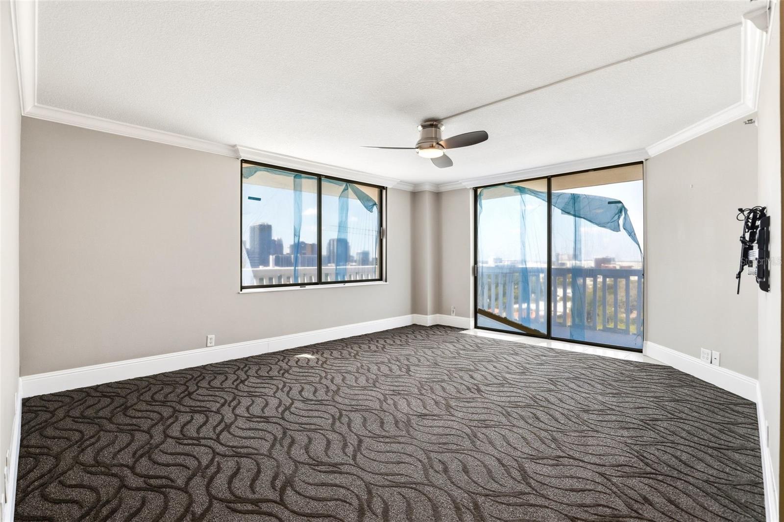 Image 11 of 29 For 400 Colonial Drive 1202