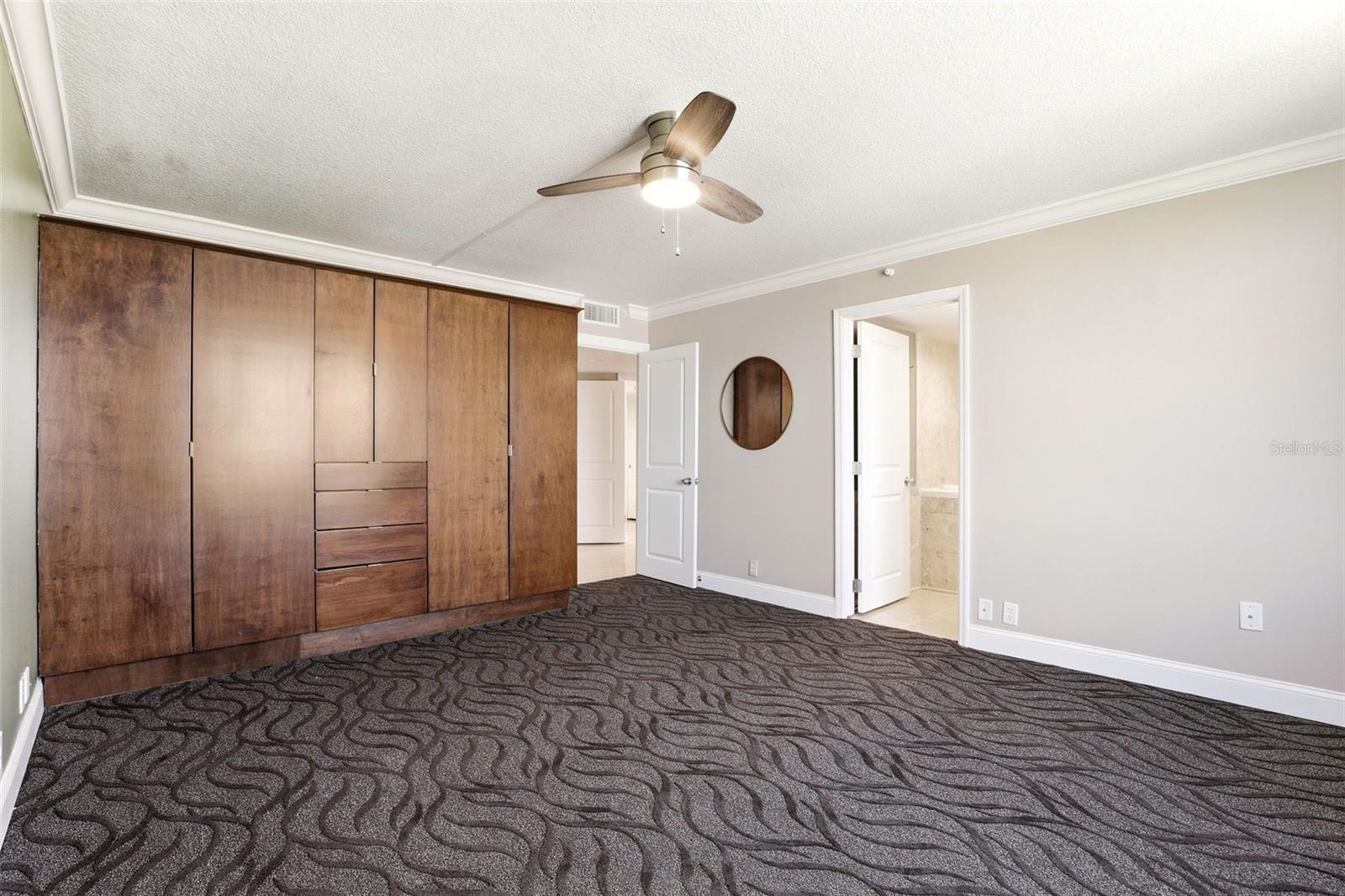 Image 17 of 29 For 400 Colonial Drive 1202