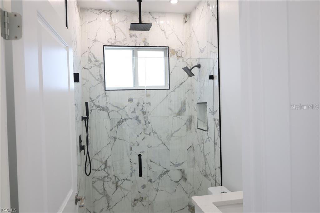 Image 9 of 20 For 114 Preston Street