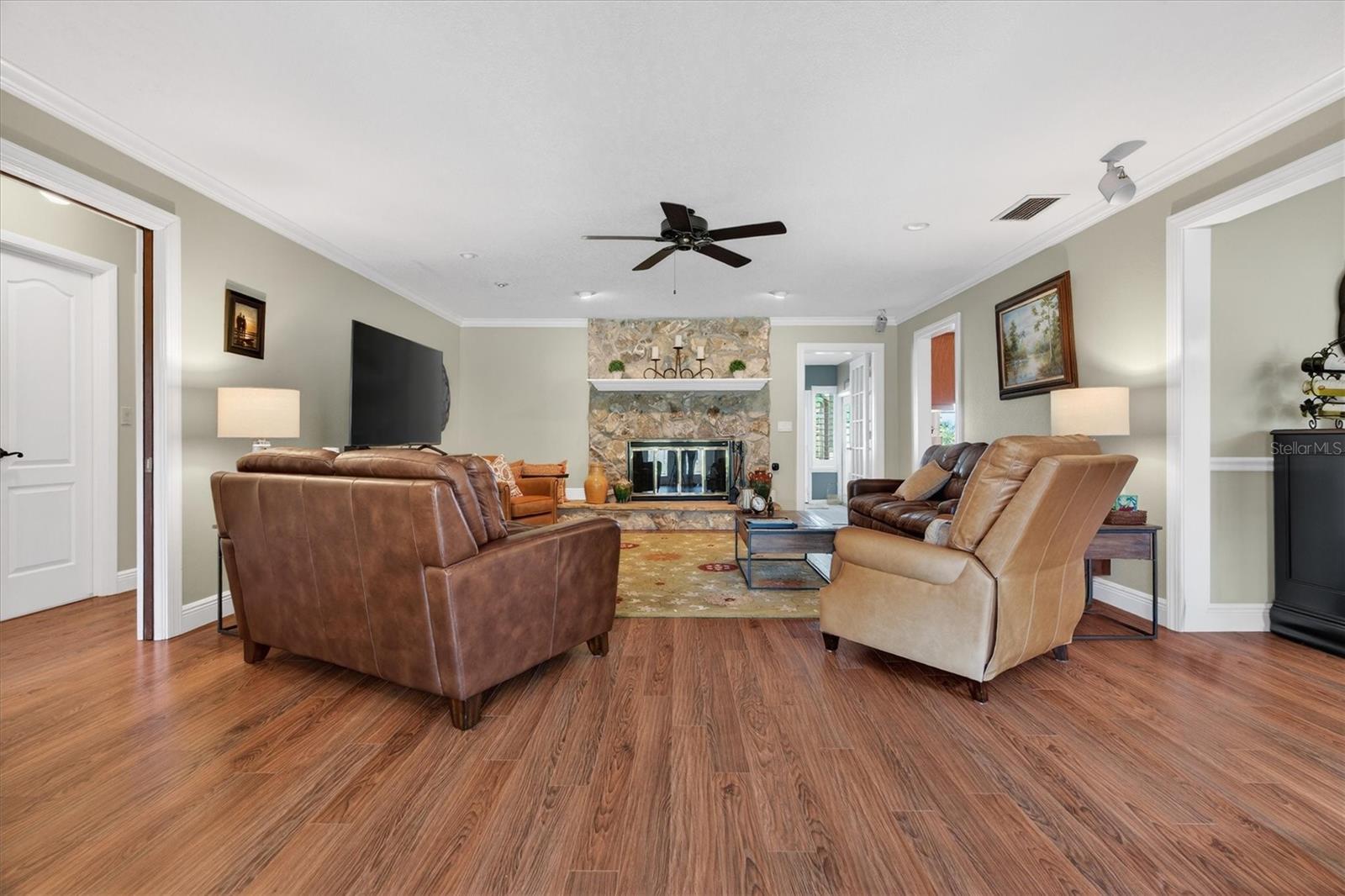 Image 11 of 63 For 4510 Lake Gem Circle