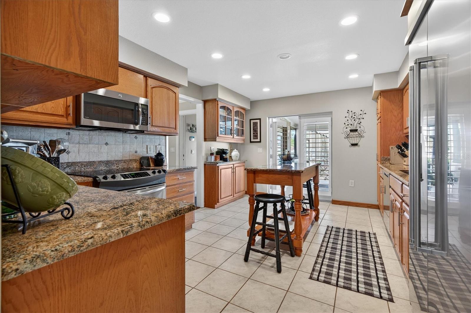 Image 19 of 63 For 4510 Lake Gem Circle