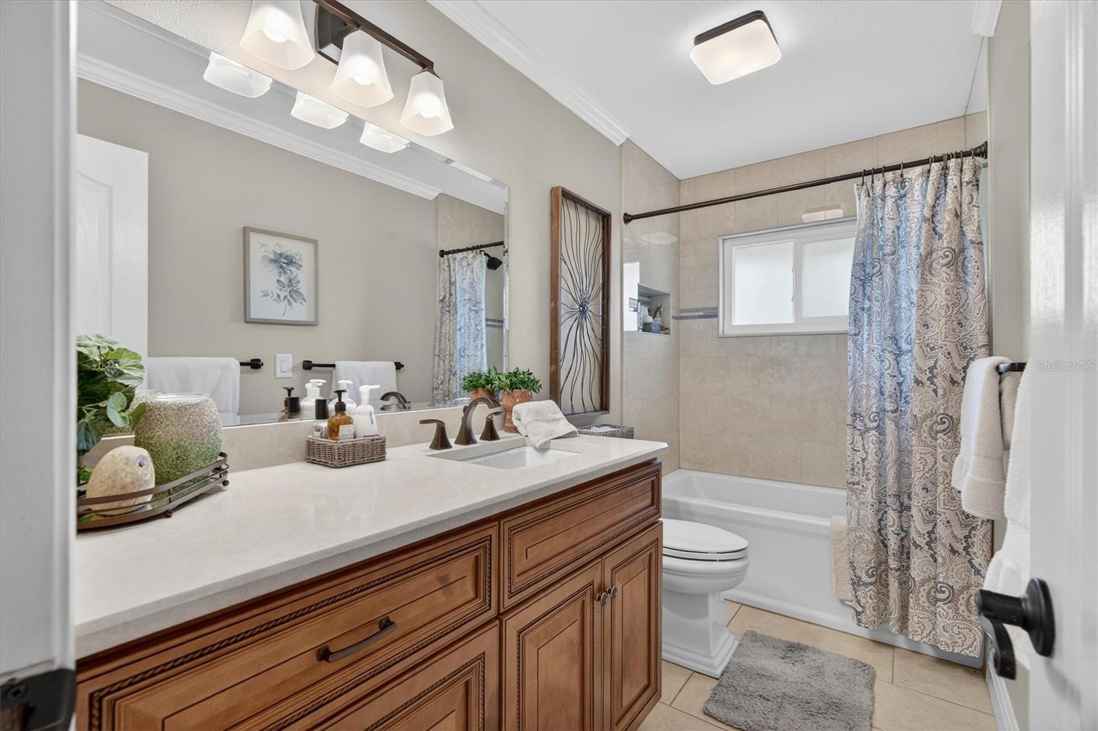 Image 31 of 63 For 4510 Lake Gem Circle