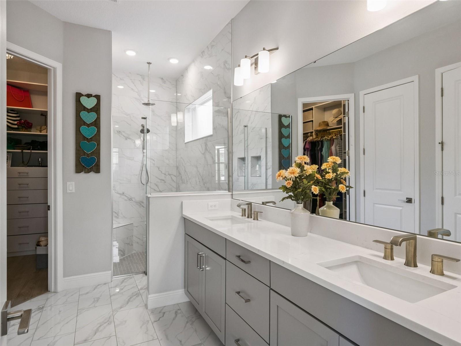 Image 17 of 94 For 16132 Volterra Point