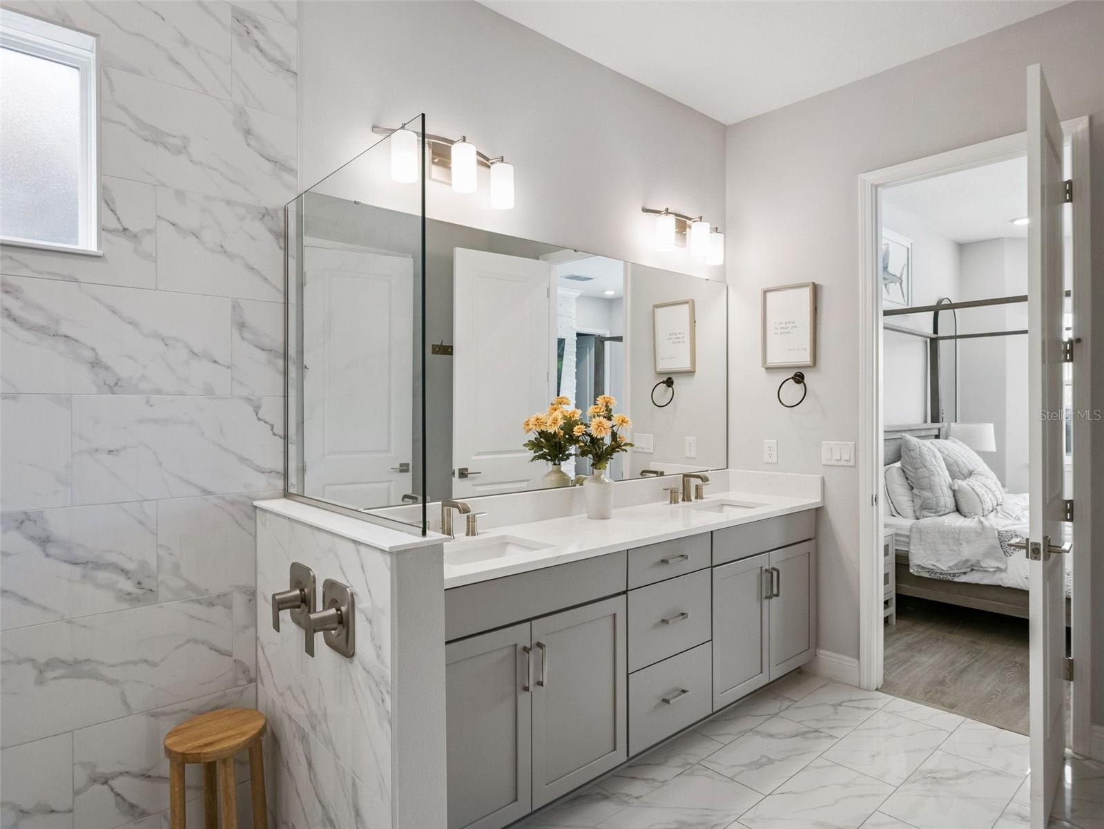 Image 18 of 94 For 16132 Volterra Point