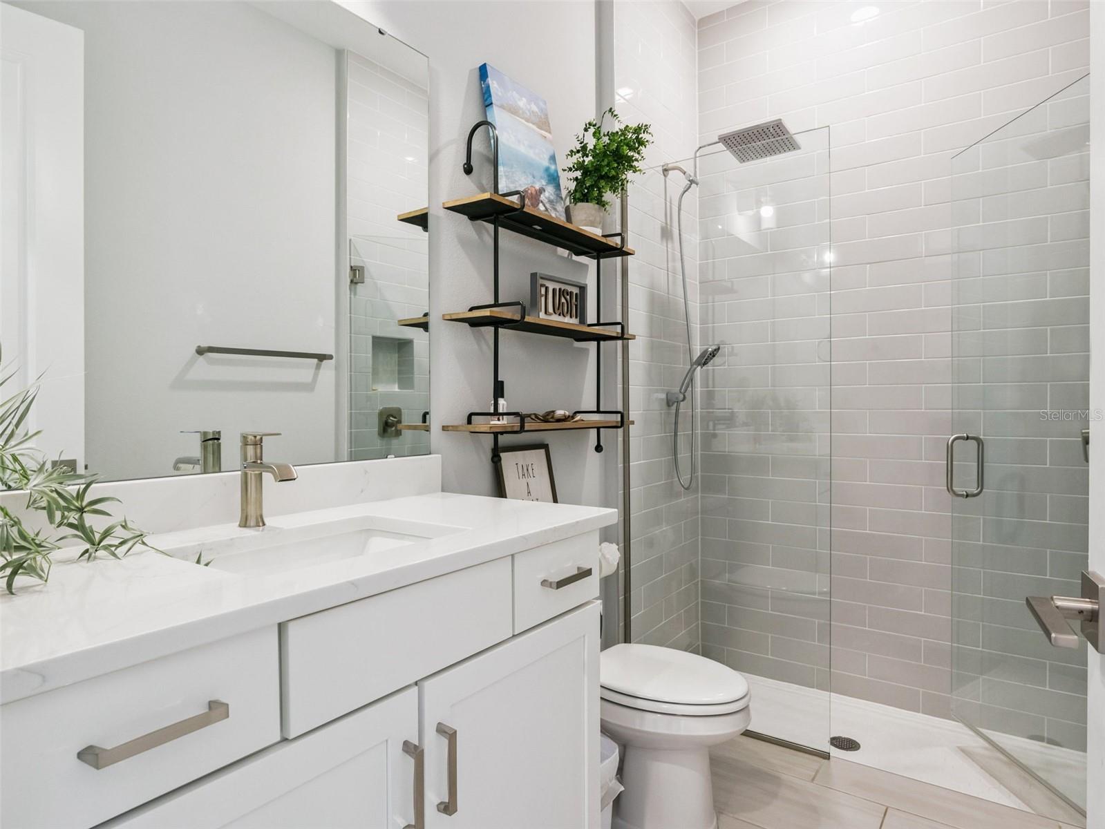 Image 26 of 94 For 16132 Volterra Point