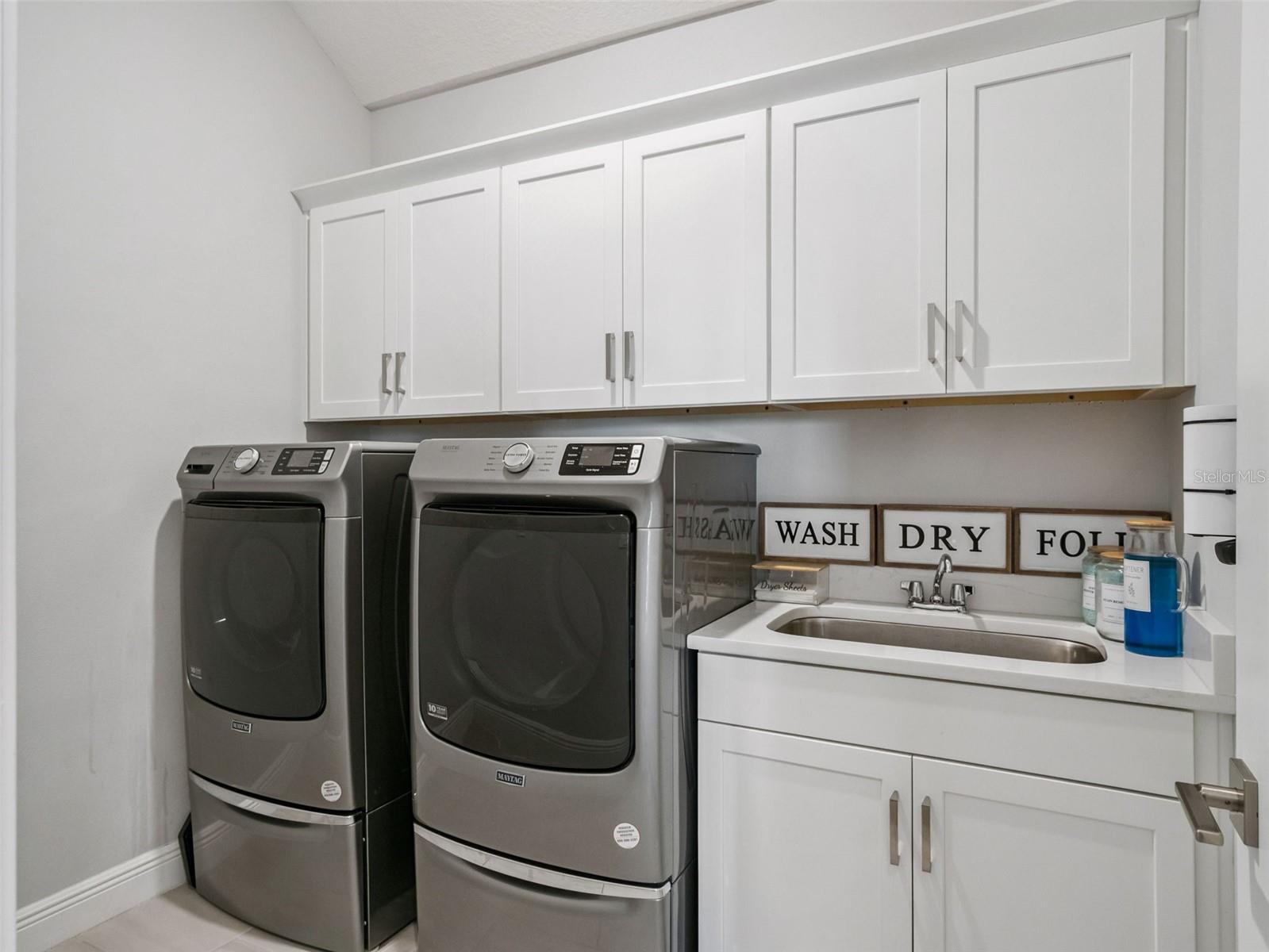 Image 28 of 94 For 16132 Volterra Point