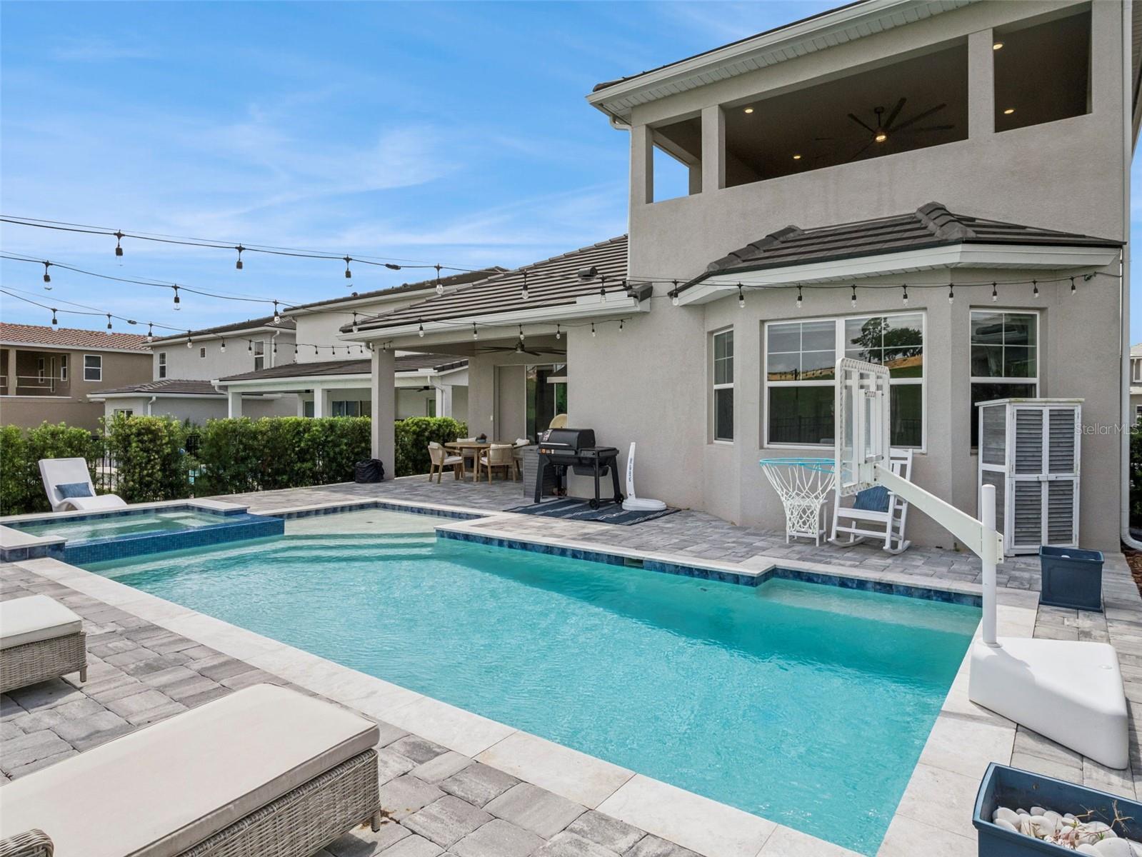 Image 40 of 94 For 16132 Volterra Point