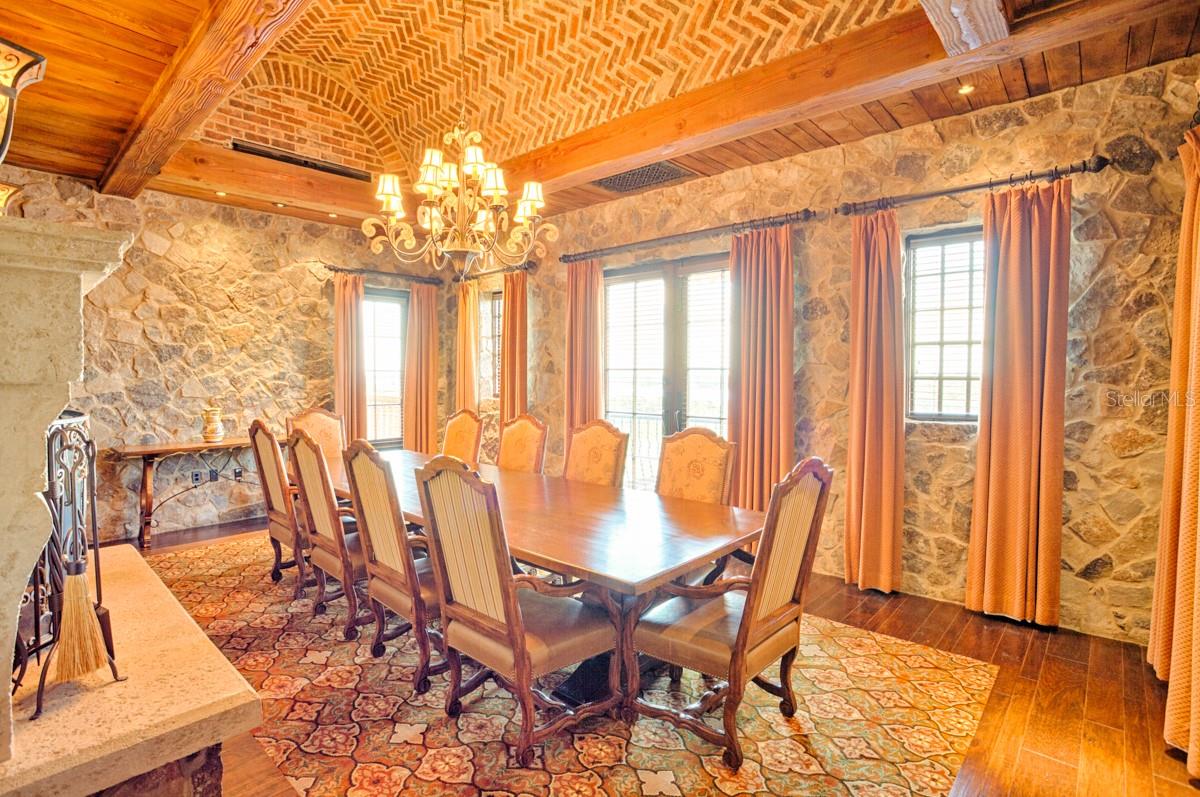 Image 78 of 94 For 16132 Volterra Point