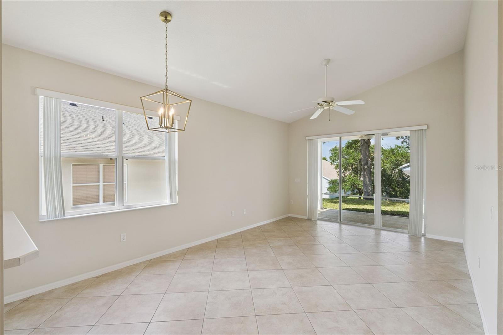 Image 6 of 47 For 771 Wolf Creek Street