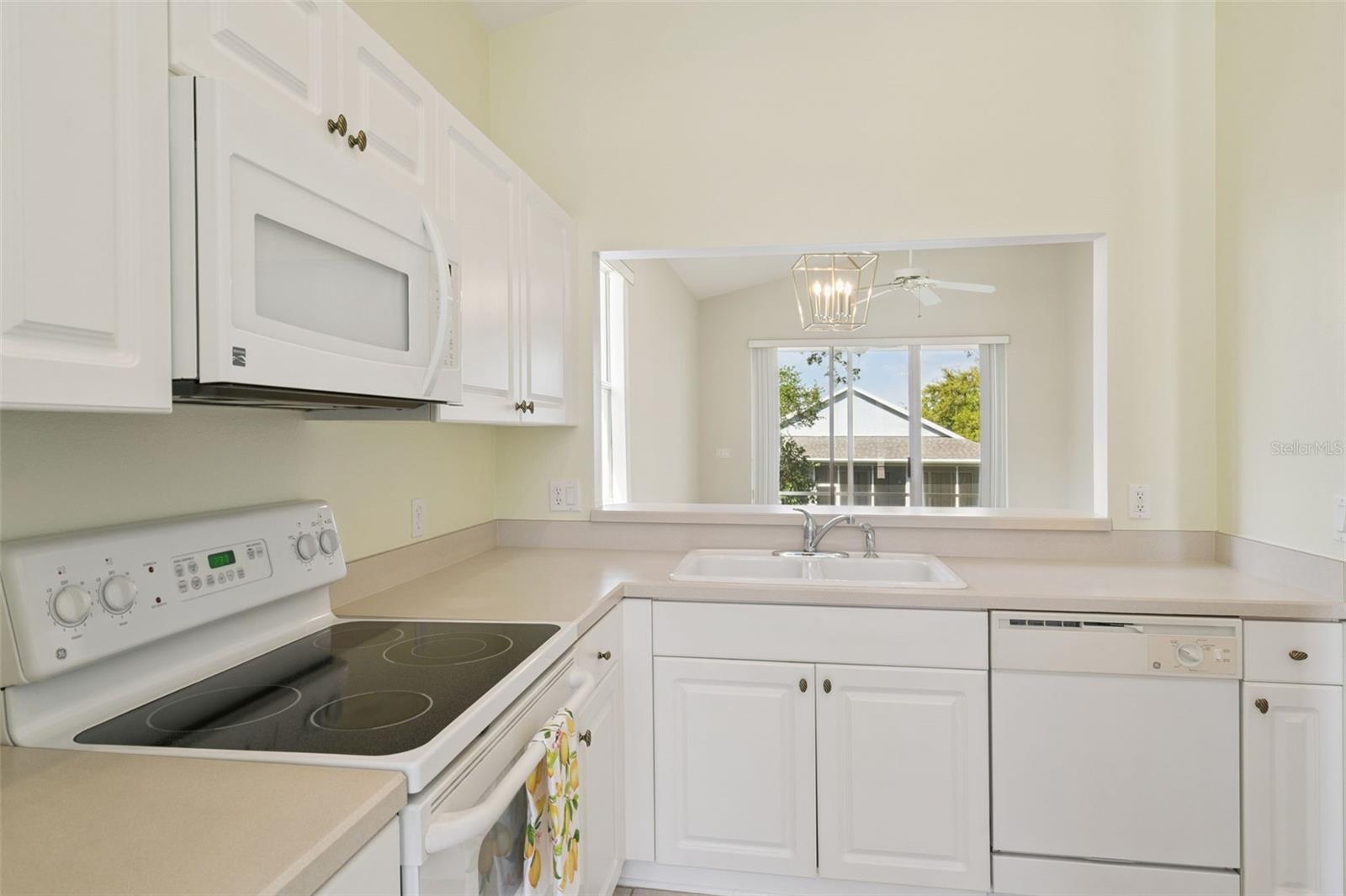 Image 7 of 47 For 771 Wolf Creek Street