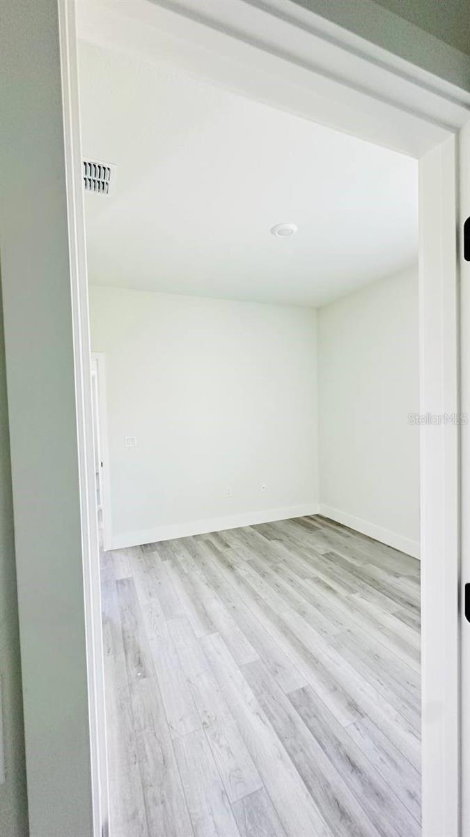 Image 17 of 27 For 13385 32nd Court Sw