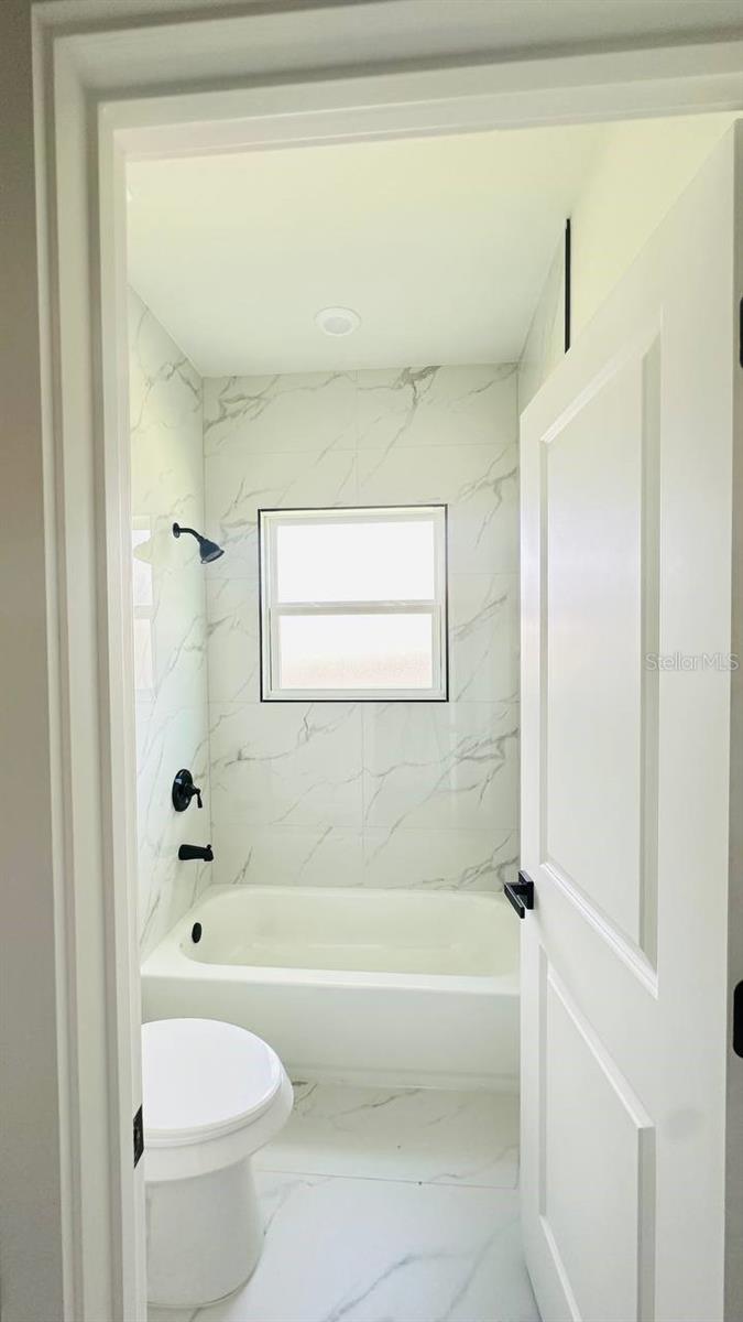 Image 19 of 27 For 13385 32nd Court Sw