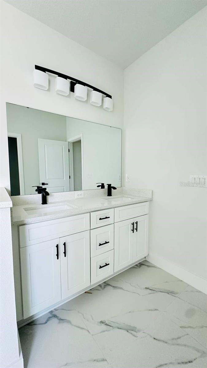 Image 20 of 27 For 13385 32nd Court Sw