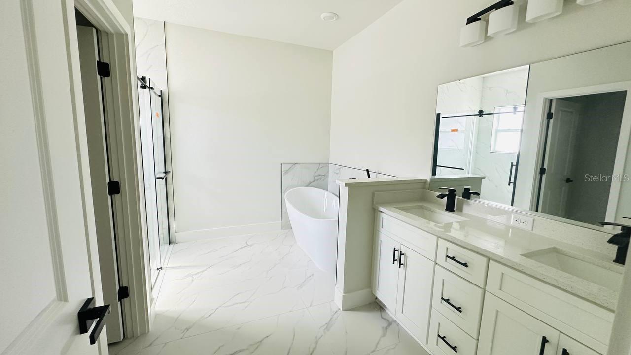 Image 25 of 27 For 13385 32nd Court Sw