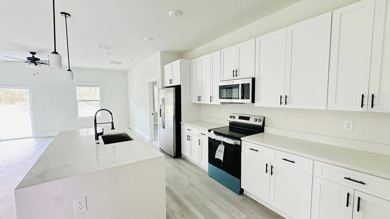 Image 6 of 27 For 13385 32nd Court Sw