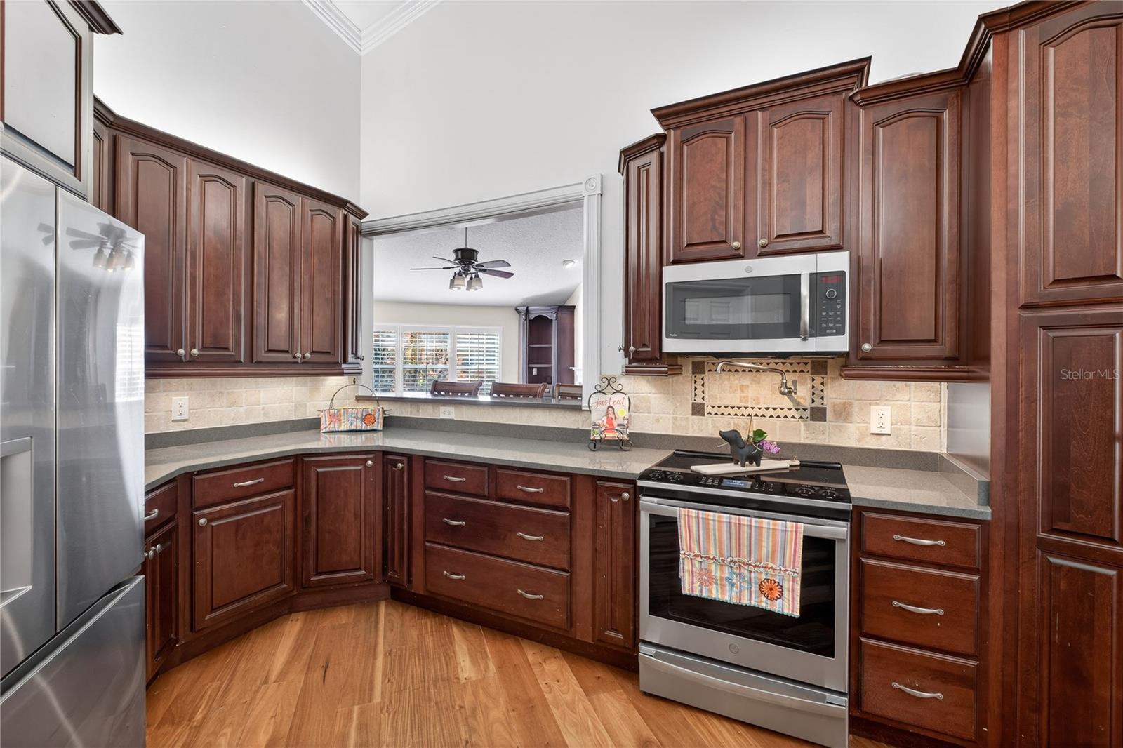 Image 5 of 32 For 5059 Knotty Pine Court