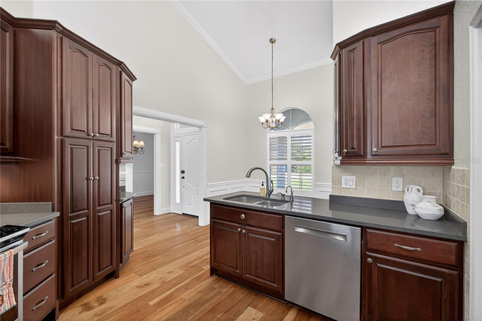 Image 7 of 32 For 5059 Knotty Pine Court