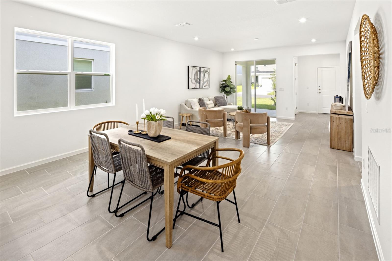 Image 4 of 16 For 121 Greenhouse Grove Street