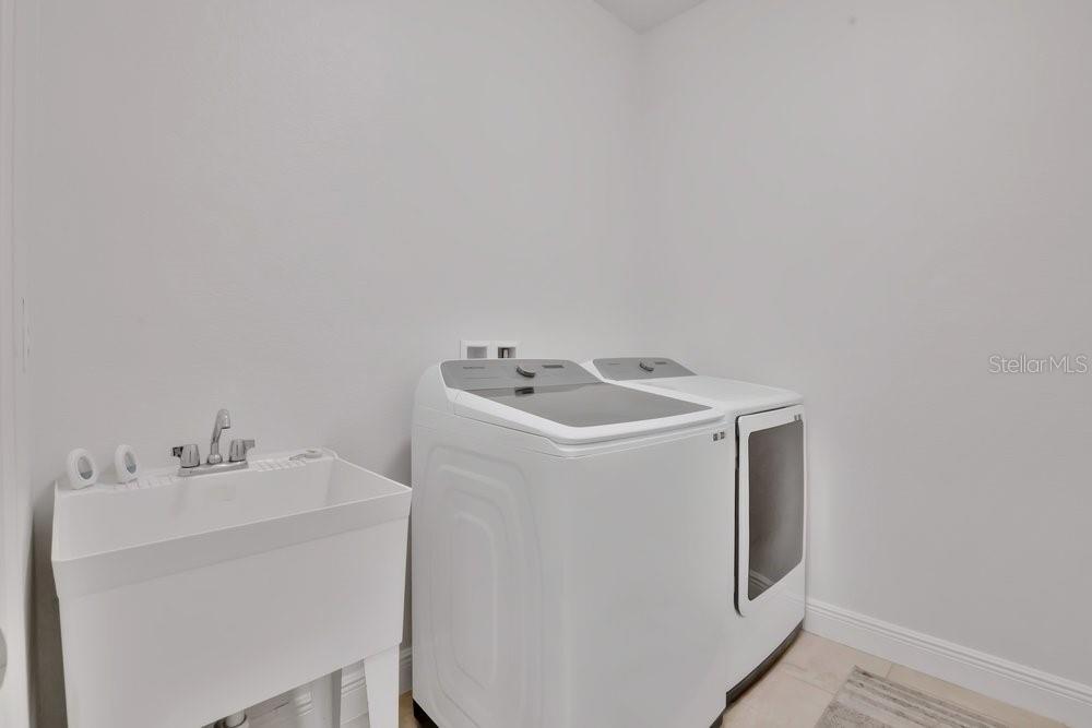 Image 24 of 37 For 14568 Spotted Sandpiper Boulevard