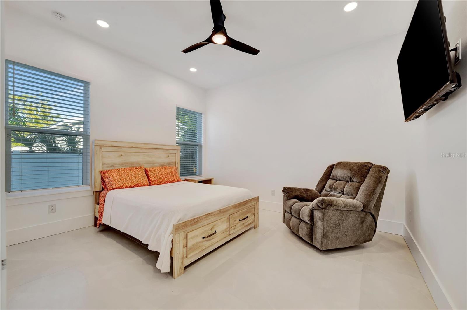 Image 11 of 39 For 3723 Norwood Court