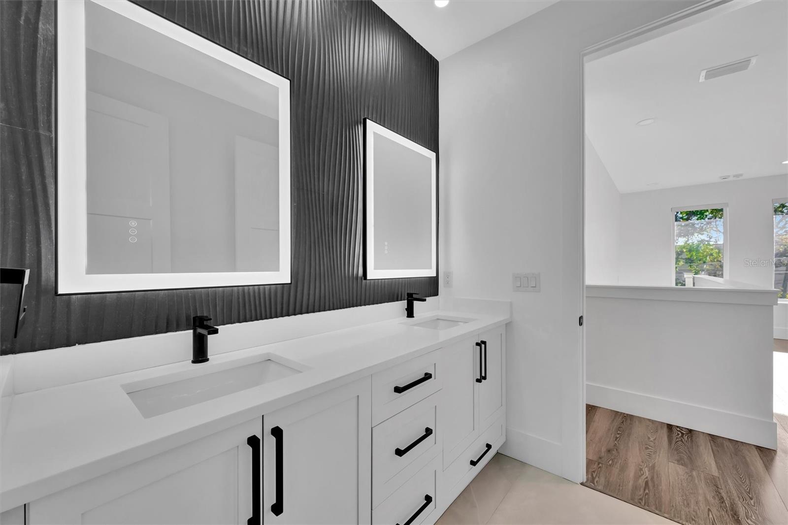 Image 19 of 39 For 3723 Norwood Court