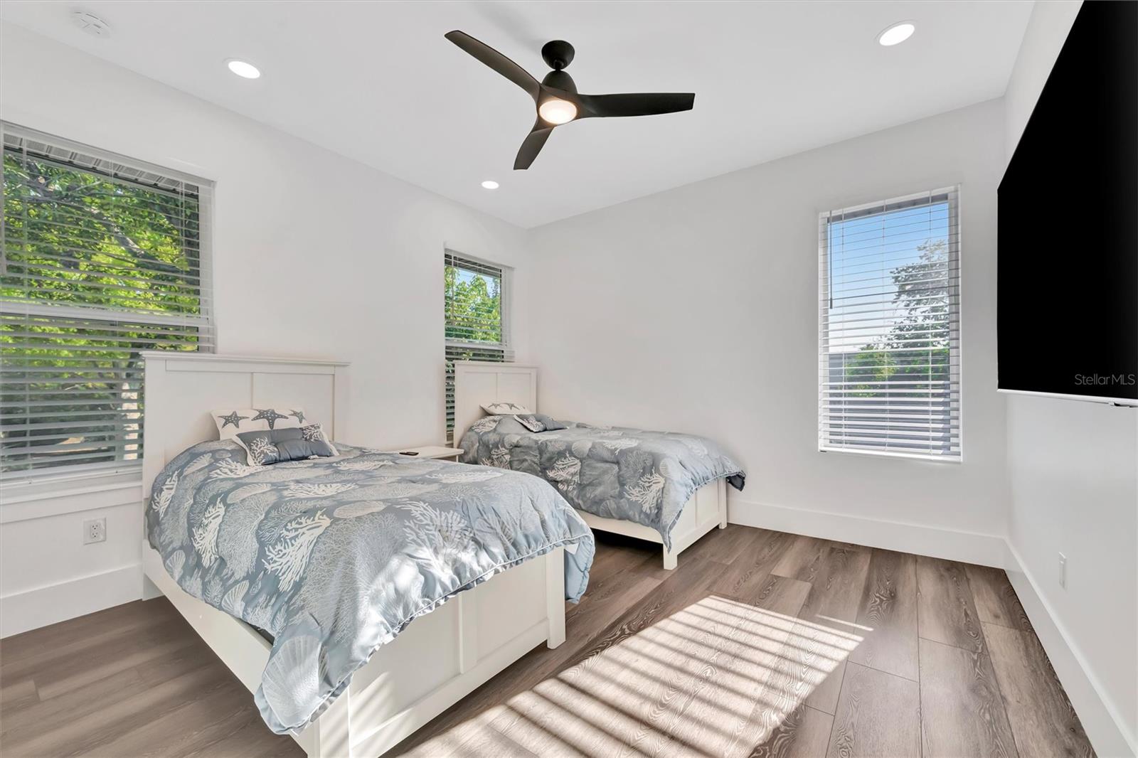 Image 23 of 39 For 3723 Norwood Court